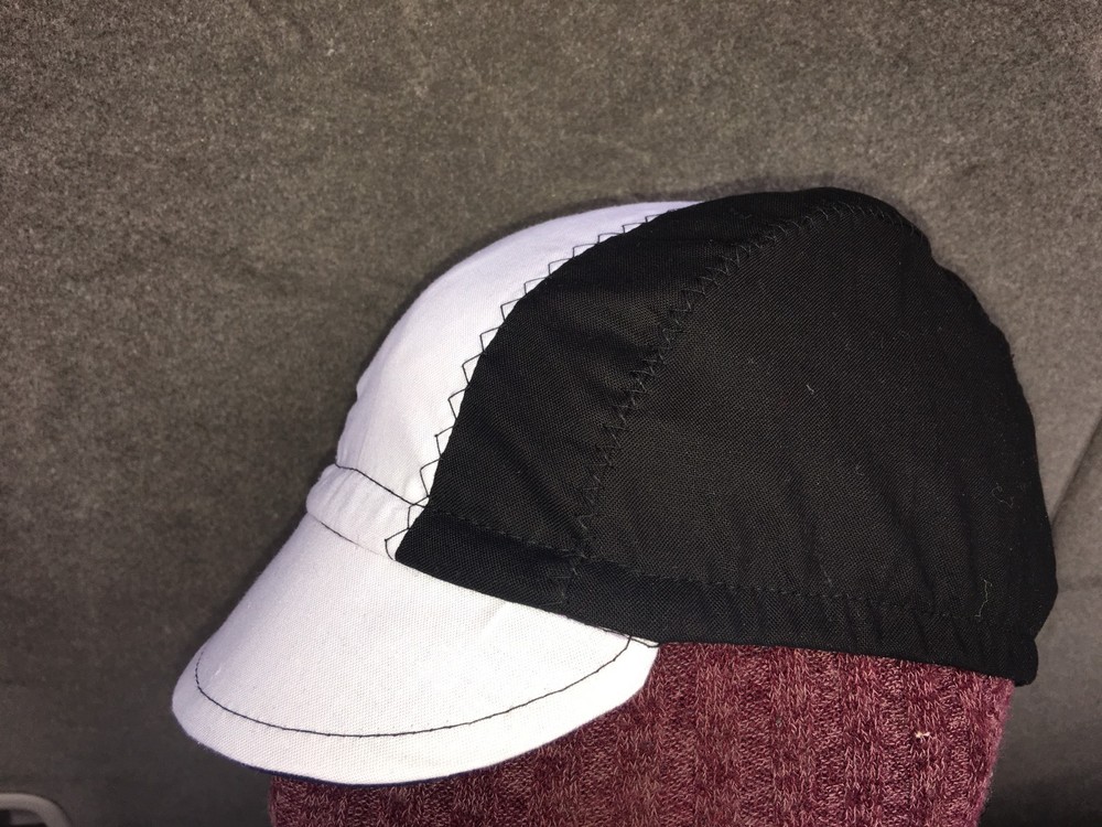 CYCLING CAP ONE SIZE COLOR BLACK & WHITE 100% COTTON