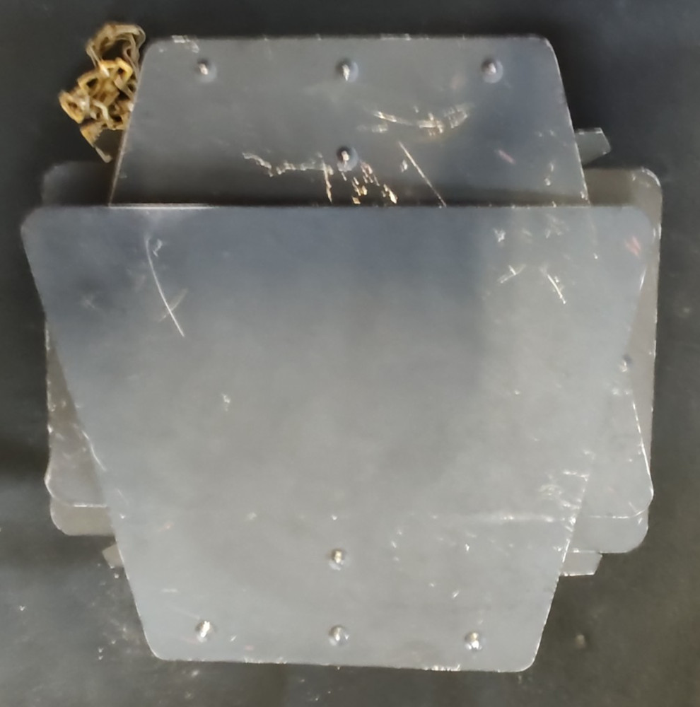 Mole Richardson Barn Doors Light Shield, Mini. With A Chain 407