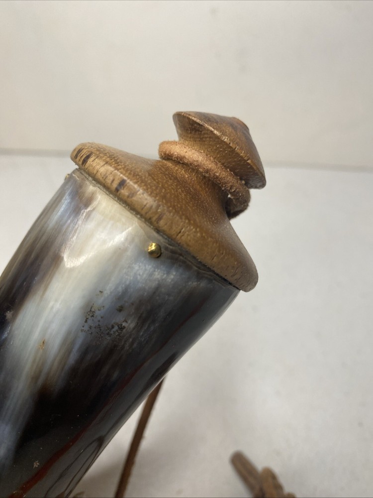 MUZZLE LOADER BLACK POWDER HORN 7” RE-ENACTMENT