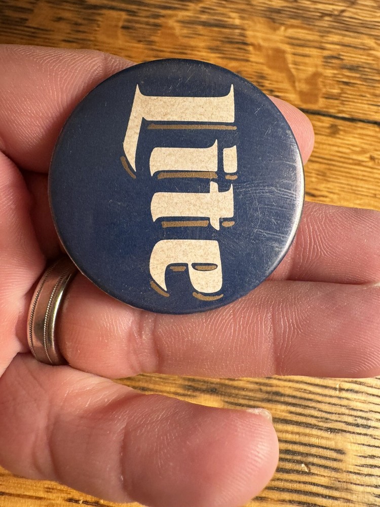 Vintage Miller Lite Beer Pinback