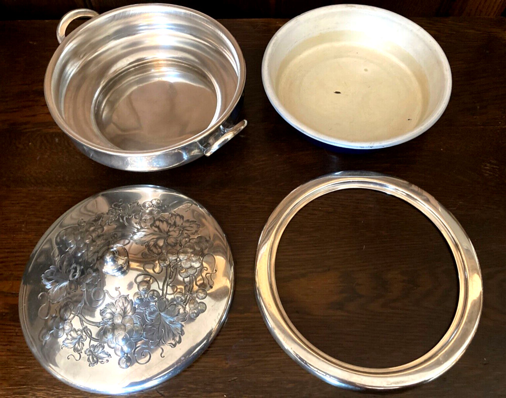 ANTIQUE DERBY SILVER PLATE COMPANY WARMING DISH