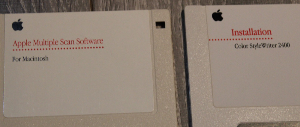APPLE PRINTER SOFTWARE 1995 SET OF 4 DISCS ( PLUS 2 OTHERS)