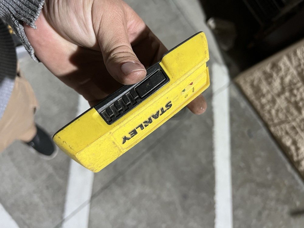 Stanley Stud Finder 77-050 Advanced Stud Sensor
