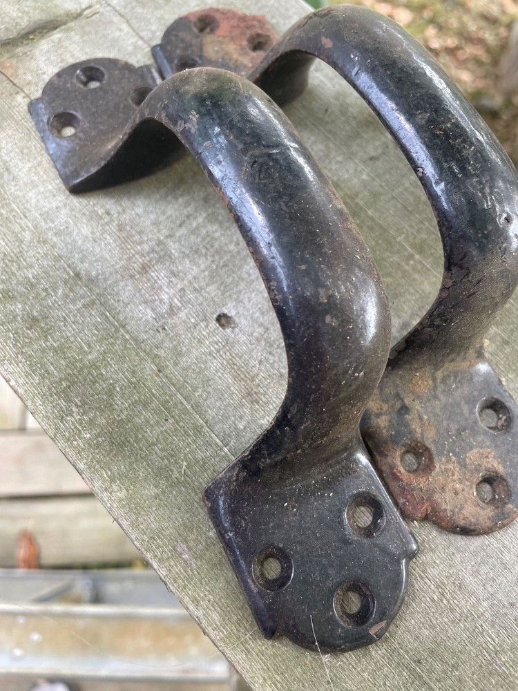 OAIR 2 NOS HEAVY DUTY CAST IRON BARN/TOOL BOX/DRAWER PULL HANDLE 7"