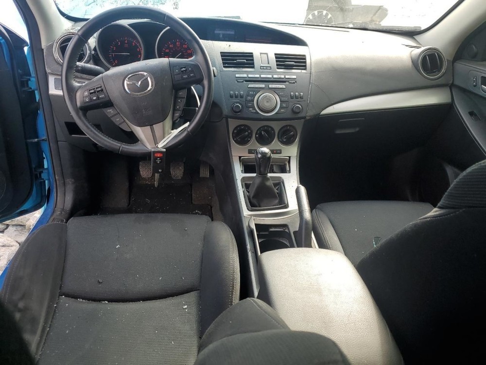 3 2010 Glove Box 4714040