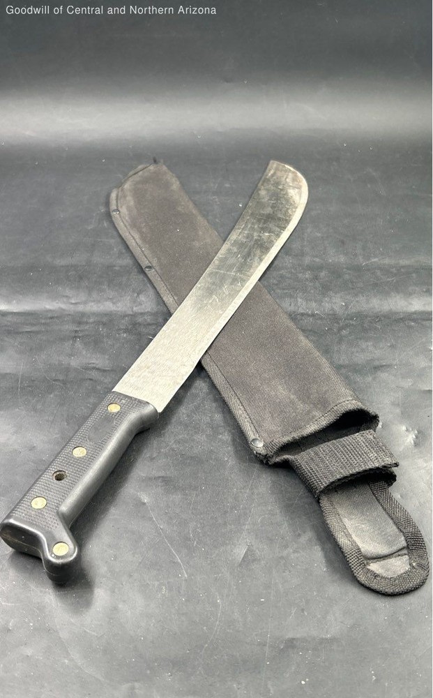 Machete W/ Protective Sheath 26'