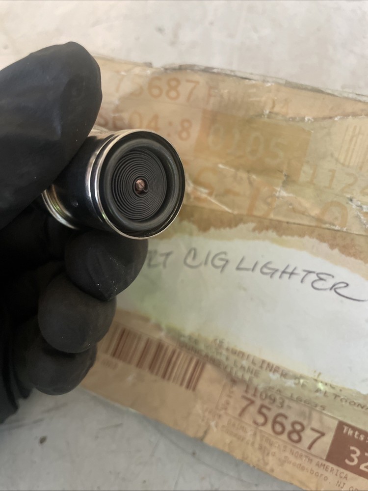 FREIGHTLINER CIGARETTE LIGHTER NEW OEM