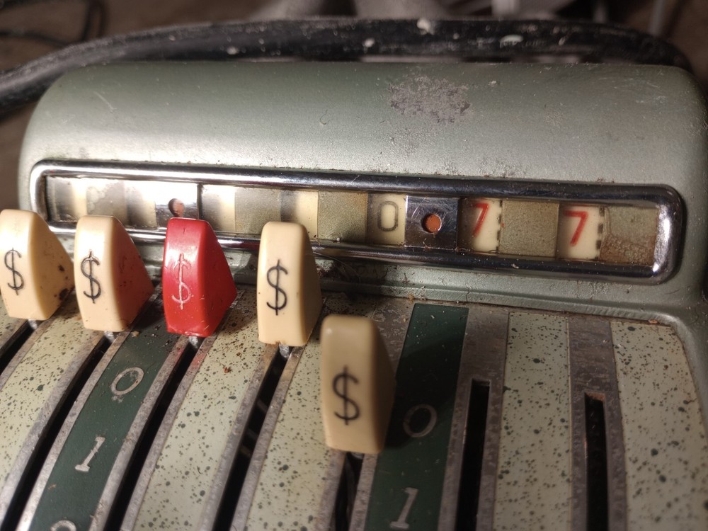 Hedman Company “F & E Check Protector” XL-3 Vintage