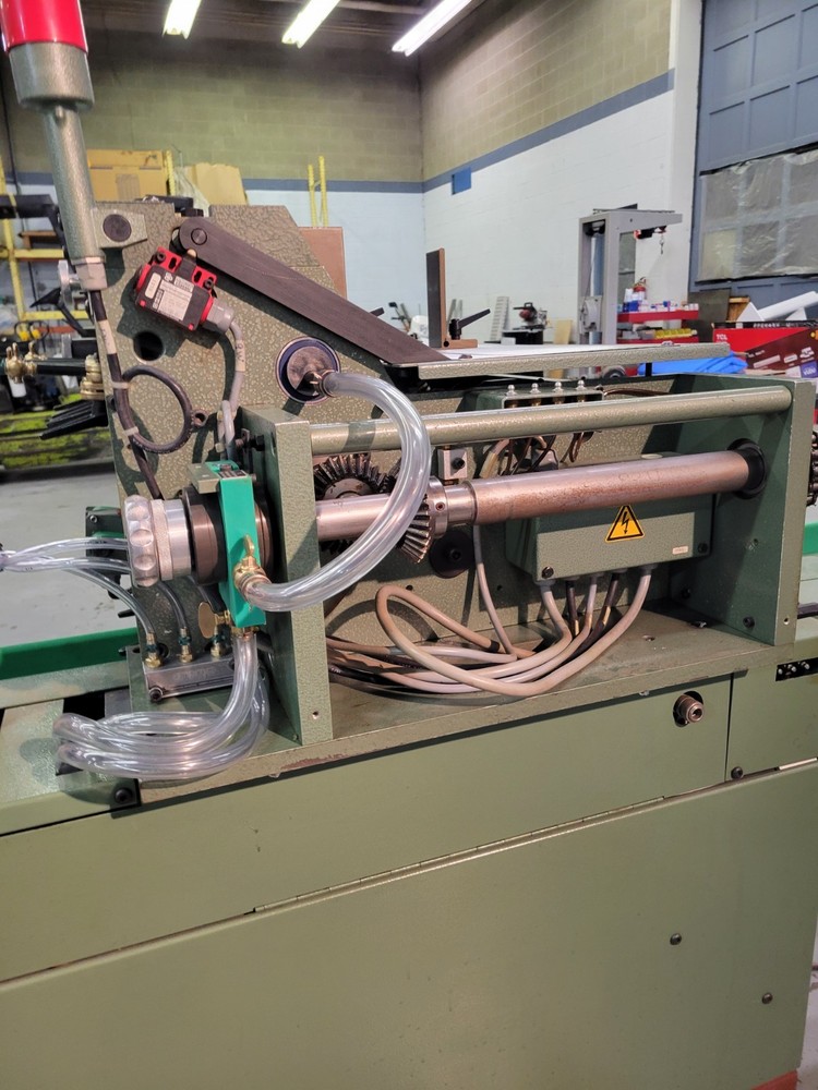 Muller Martini 1528 Cover/card Feeder
