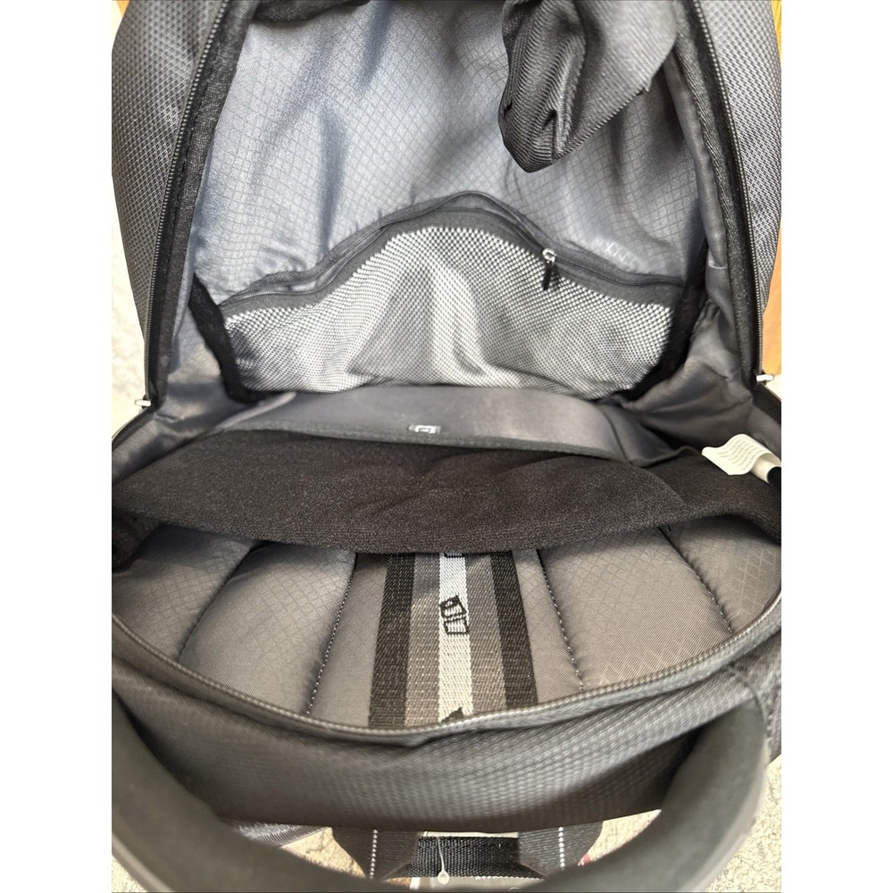 Heys Tech Pac 04 Computer Backpack Black F