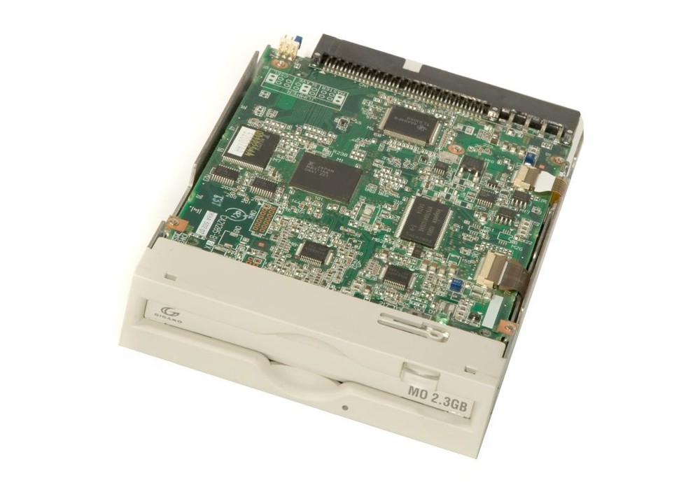 Fujitsu MCR3230SS DynaMO Internal MO Drive 2.3 GB