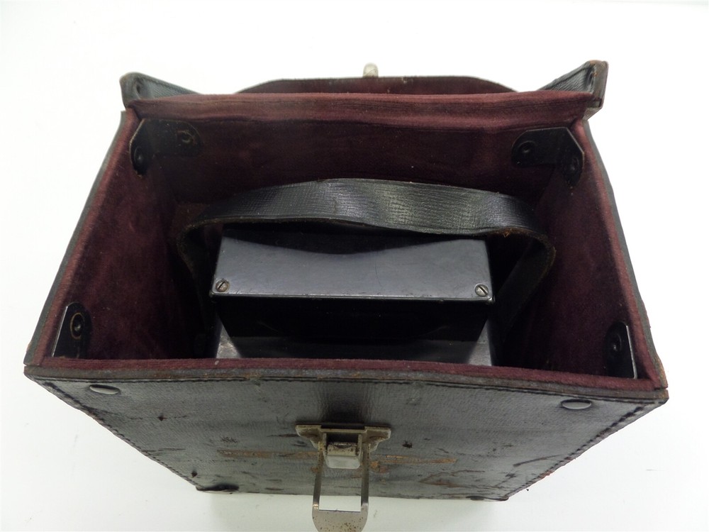 Daystrom Weston Model 433 AV Voltmeter with Case