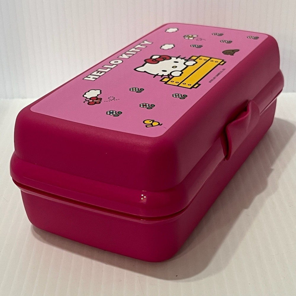 Hello Kitty 2011 Pink Tupperware Latching Container 8 x 4 Excellent Condition!