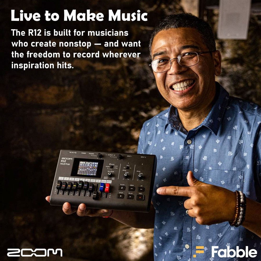 Zoom R12 MultiTrak Portable Recorder Bundle