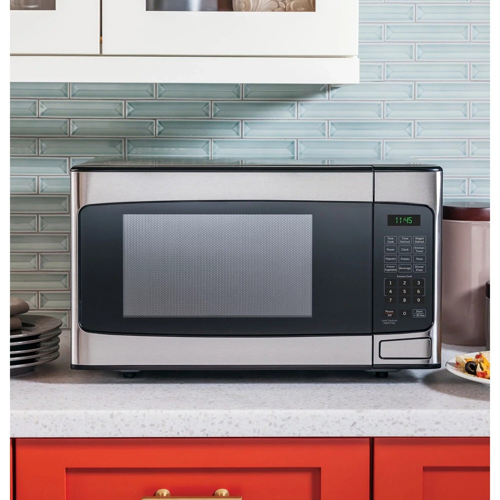 GE 1.1 cu. ft. Capacity Countertop Microwave Oven