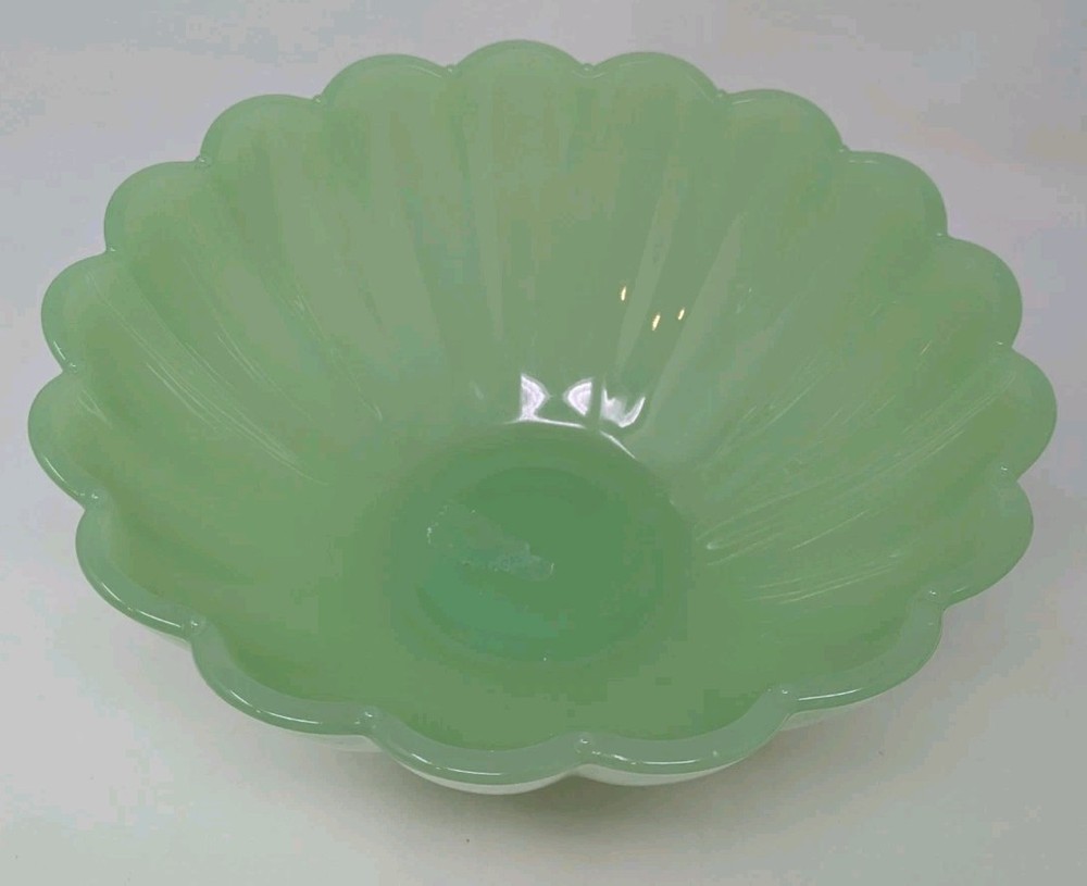 Vintage Jade Green Glass Fruit Bowl Kitchen Tableware Decor Console Jadeite