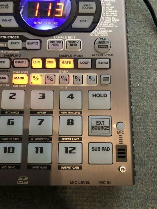 Roland SP-404SX Compact Linear Wave Sampler