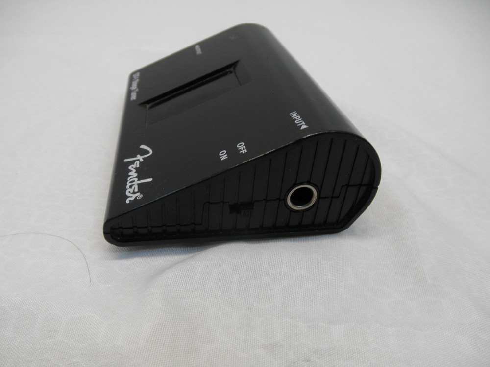 Fender ST-1 Stage Tuner in Black - Powers On