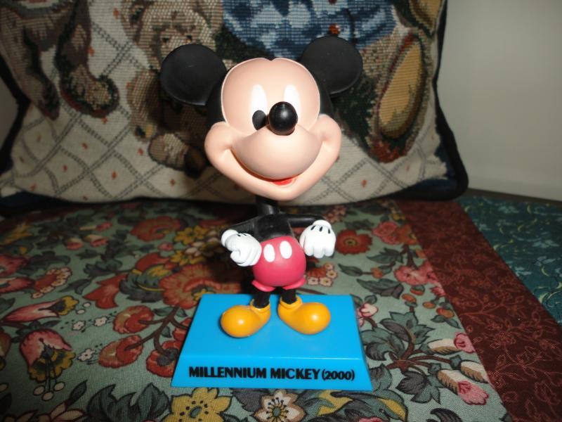 Millennium Mickey Mouse Bobblehead Figure Upper Deck Entertainment