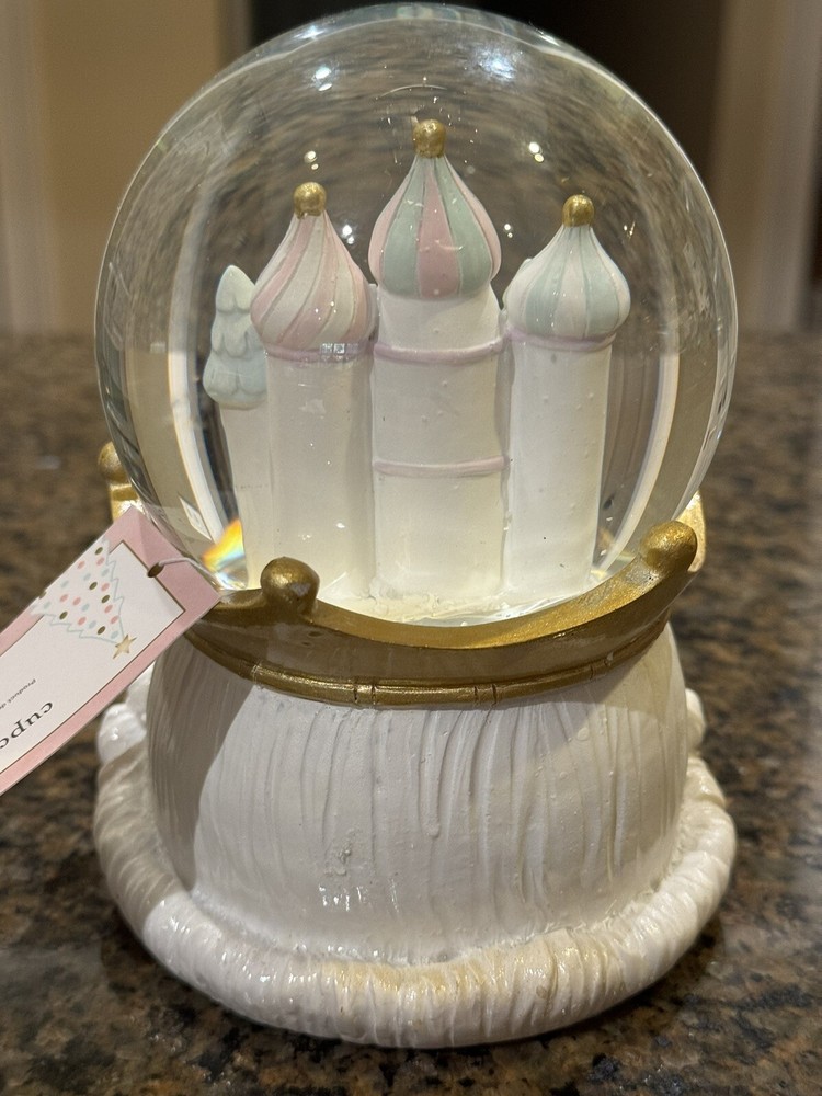 Cupcakes And Cashmere Nutcracker Snow Globe - NEW