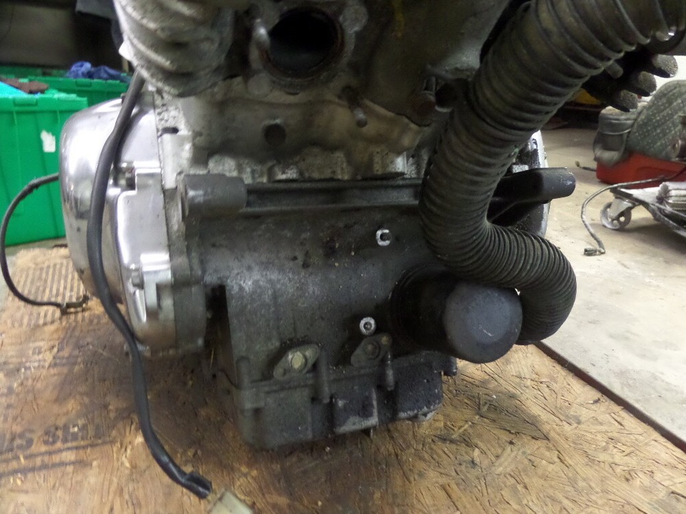 1994 HONDA MAGNA VF750C ENGINE UNKNOWN MILES HAS COMPRESSION.