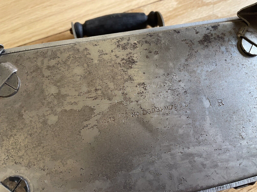 Vintage Thermax Waffle Iron E3930 Art Deco