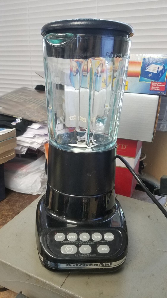 KitchenAid Blender Model KSB50B4 Black 40 oz.