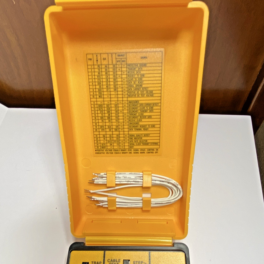 Wavetek 785 Breakout Box RS232 Cable Tester 100 LED Four State Self Powered