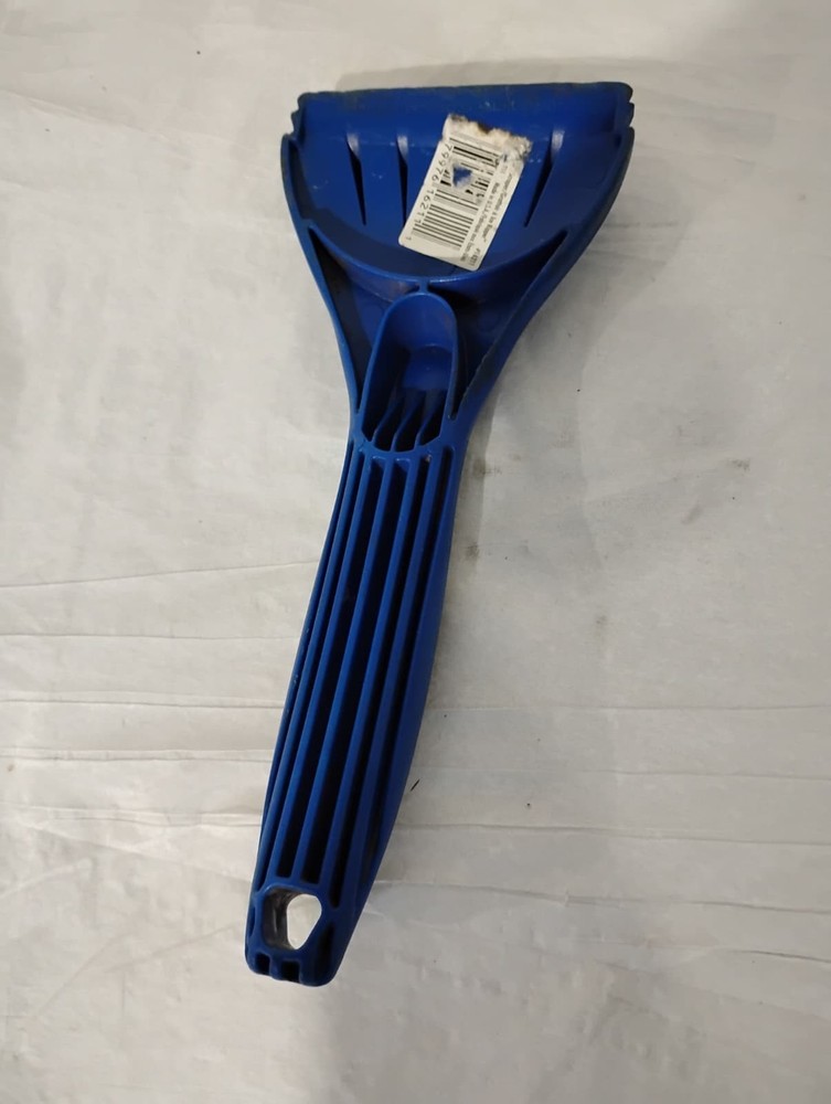 Subzero 10 Inch Bear Claw Ice Scraper for Windshield & Windows (16721)