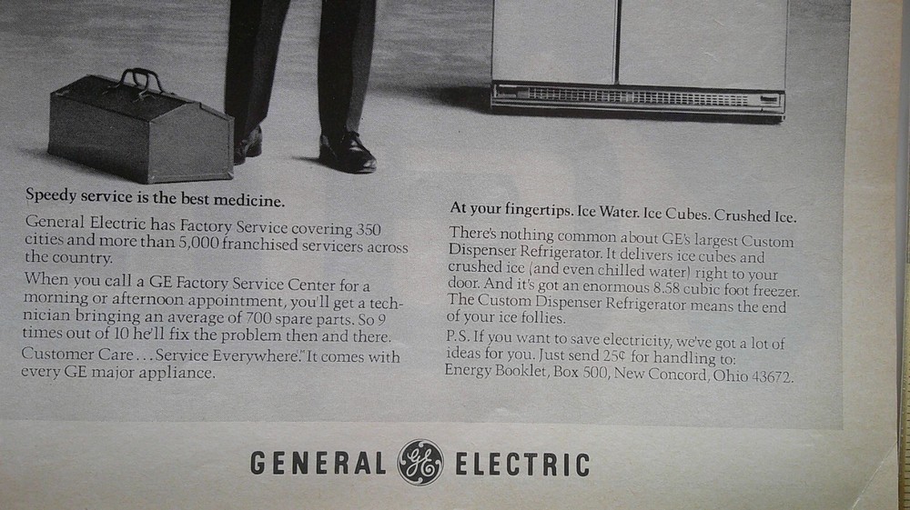 1974 GENERAL ELECTRIC Uncommon Cold Service Technician Refrigerator Print Ad