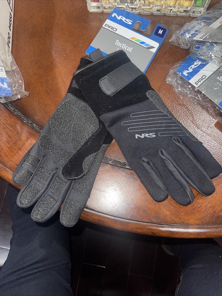 NRS Pro Tactical Gloves. Black size M