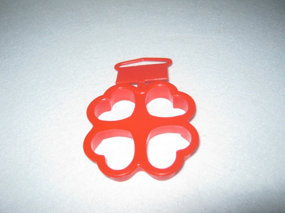 Wilton - Plastic Cookie Cutter - 4 Hearts - Mini Size -