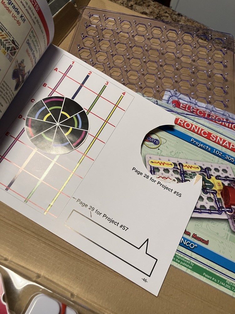 Snap Circuits Pro SC-500 Elenco 500+ Projects STEM Electronics Kit Elenco