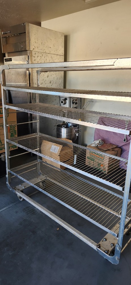 Commercial bread cooling rack
