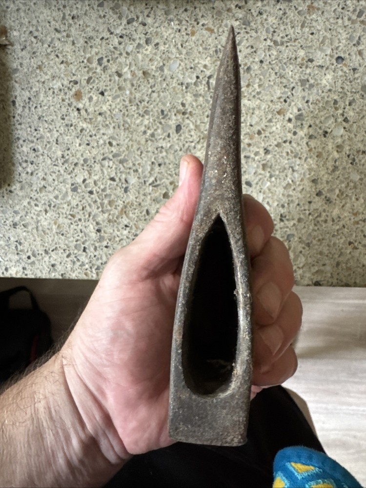 Vintage Curved Axe Head, Unbranded & Old, 3#, 3.7 Oz.