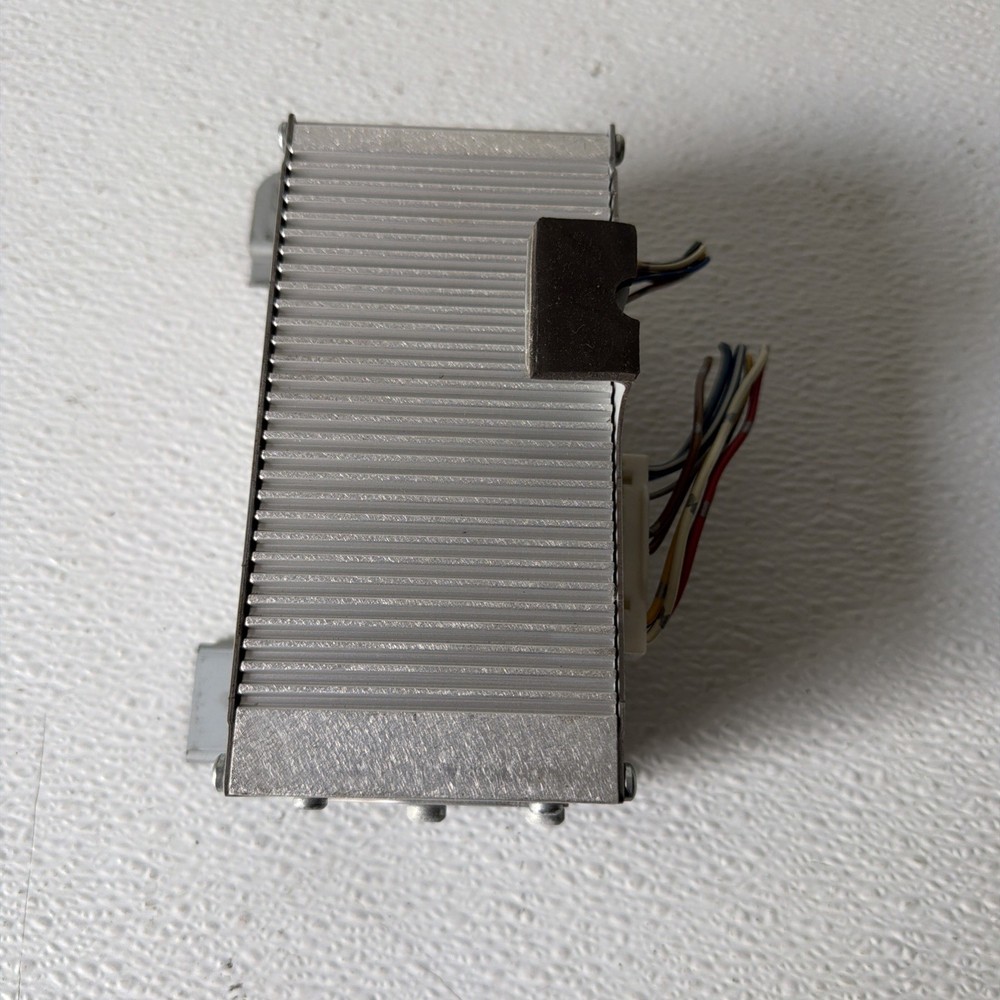 Toyota Sequoia 2001-2004 Audio Amplifier OEM 86280-AF022