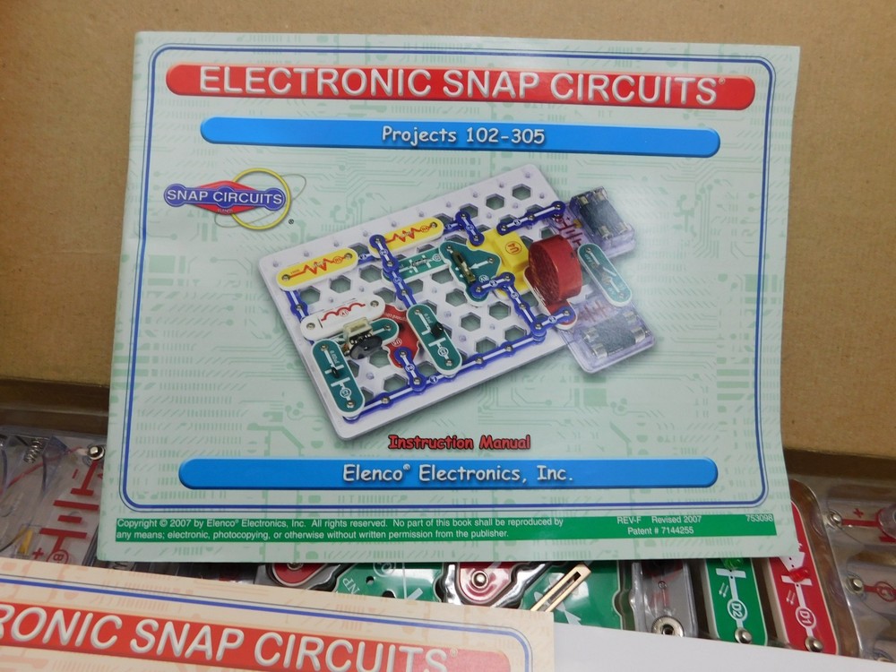 Elenco Electronic Snap Circuits Kit, SC-300, complete, 2012