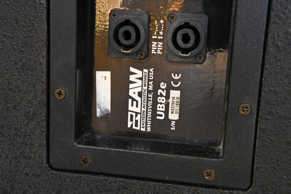 EAW UB82e 2-Way Passive Full Range Loudspeaker (PAIR) CG01XK9