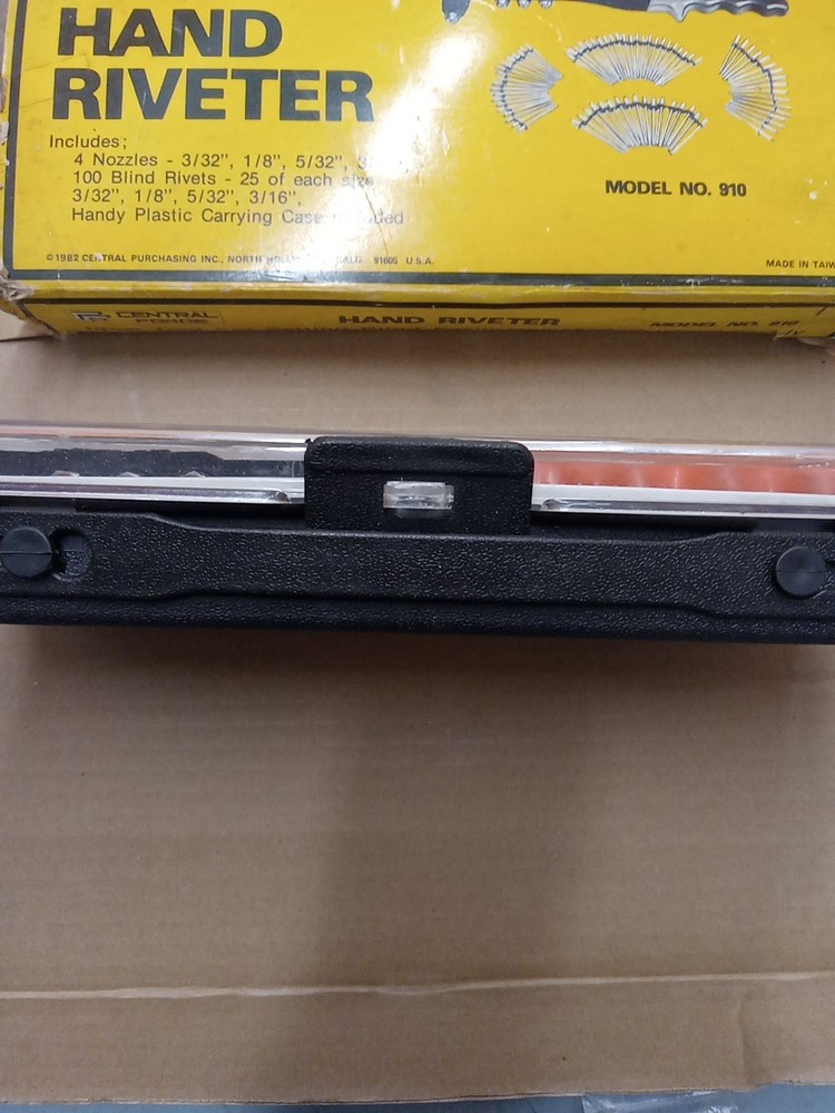 Heavy-Duty Central Forge Hand Riveter, Rivetgun