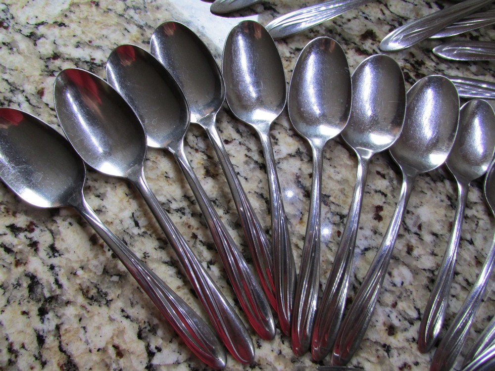 SUPERIOR DYNAMIC STAINLESS SILVERWARE FLATWARE SET 28 PCE MADE IN USA FREE SHIP