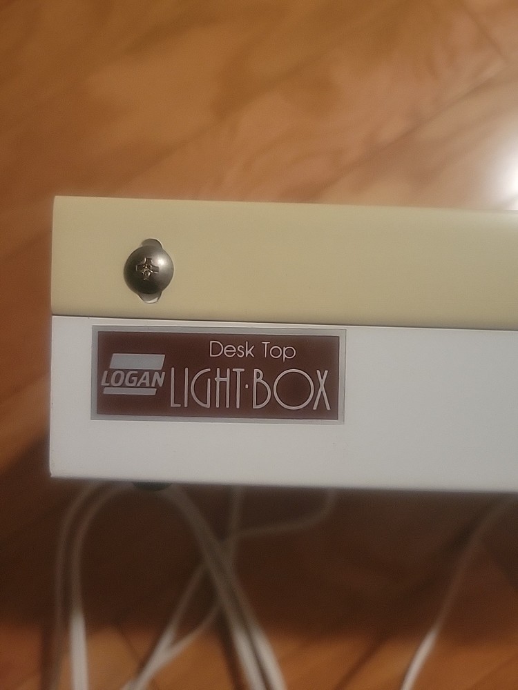 Logan Desk Top Light Box Working Condition