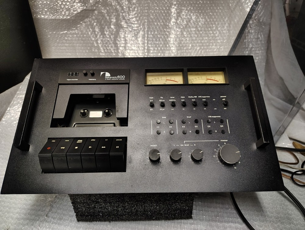 Nakamichi 600 cassette deck