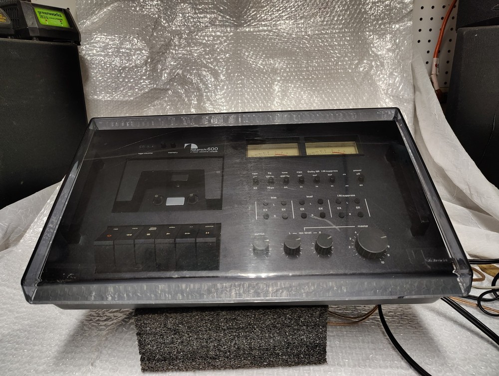 Nakamichi 600 cassette deck