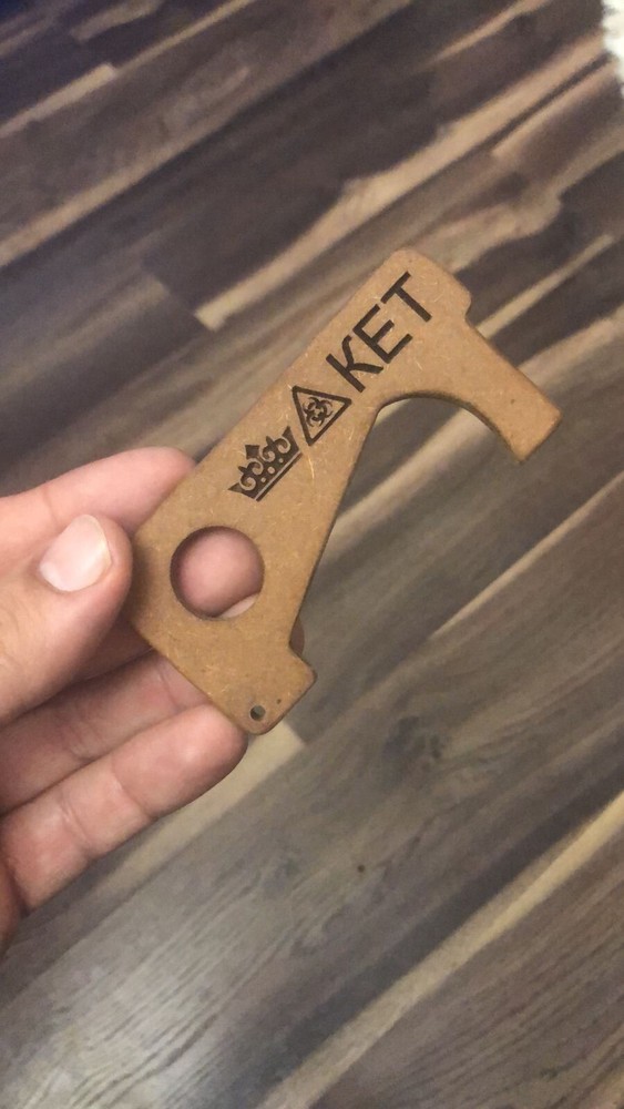 No-touch tool. Pack of three.