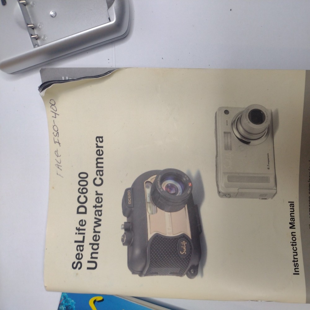 Sealife Camera DC600 Underwater Digital Camera W/ Case Tested Works