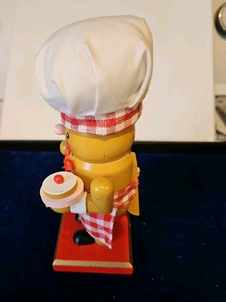7 Inch Christmas Nutcracker Baking Chef
