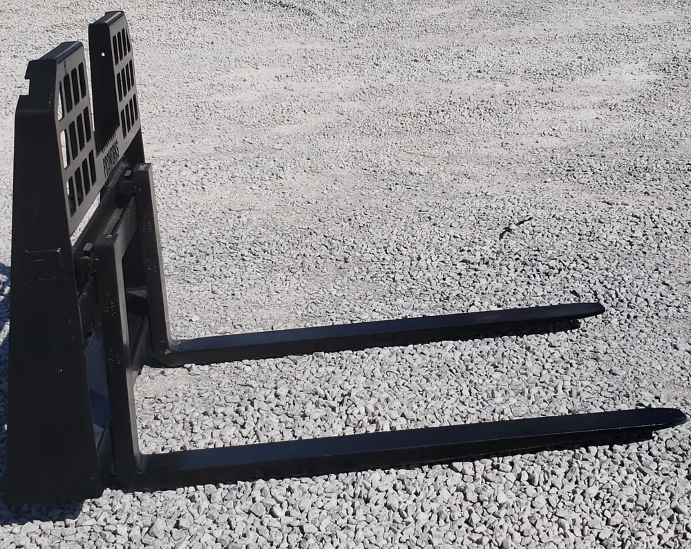 60" Root Grapple Grease and 48" Walk Through Pallet Forks Combo Quick Attach
