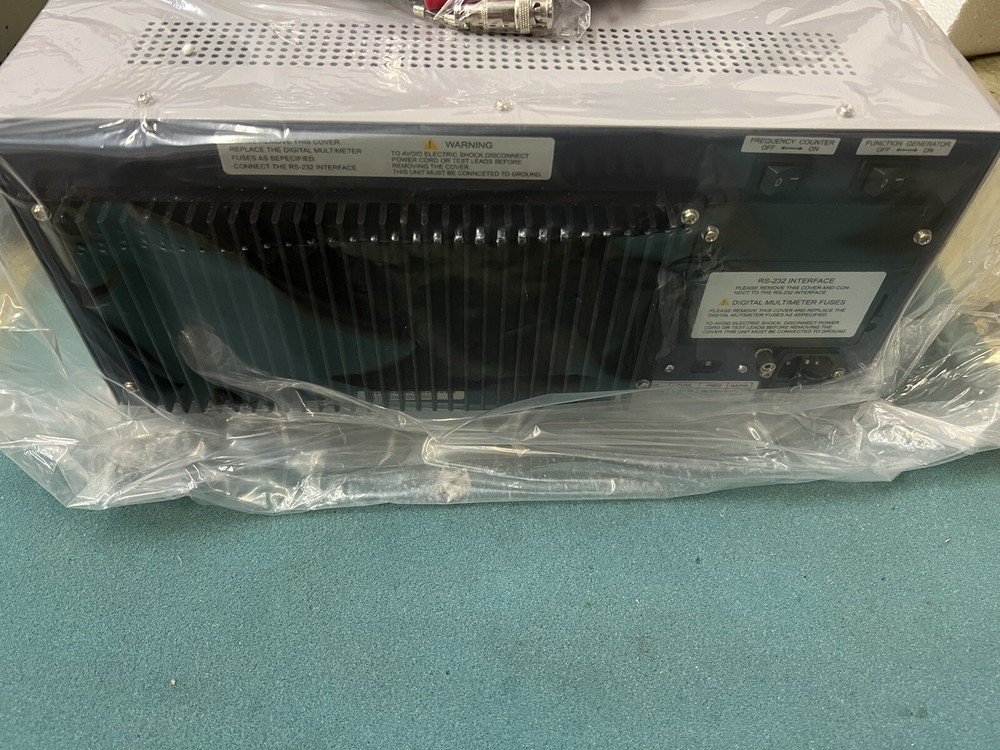 UNI UNIVERSAL SYSTEM US-9170A FREQUENCY COUNTER / DIGITAL MULTIMETER / GENERATOR