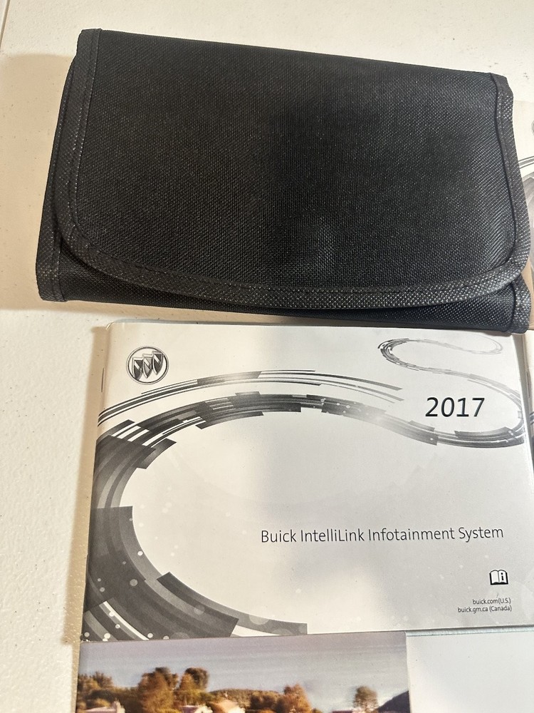 2017 Buick Regal Owner’s Manual Set