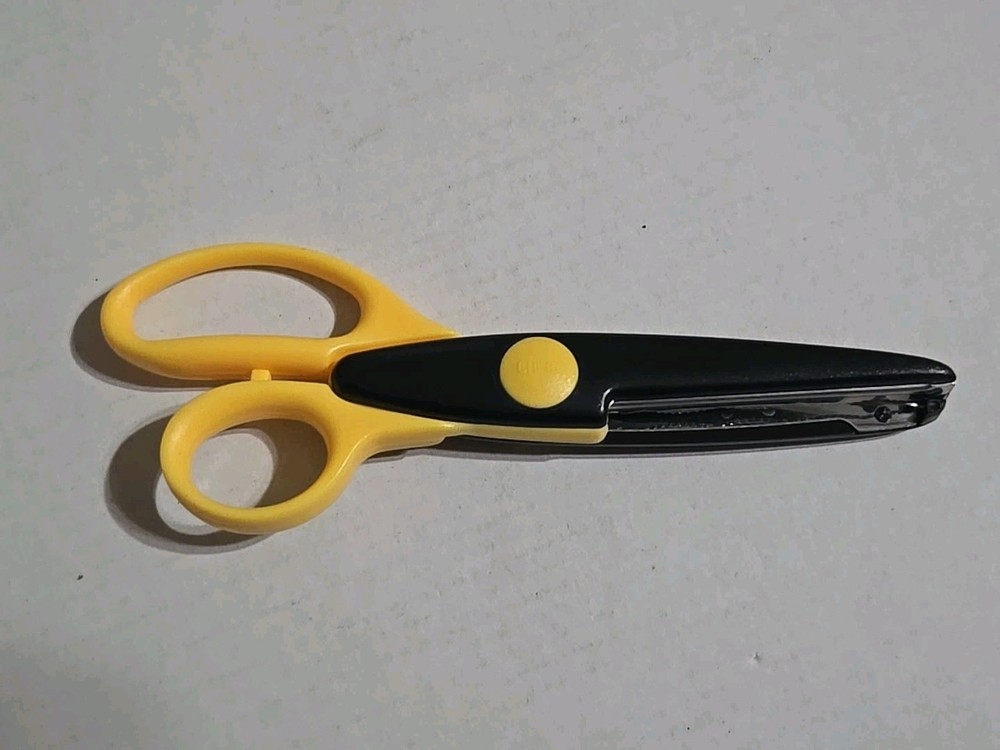 Fiskars Paper Edgers Scissors - Sunflower